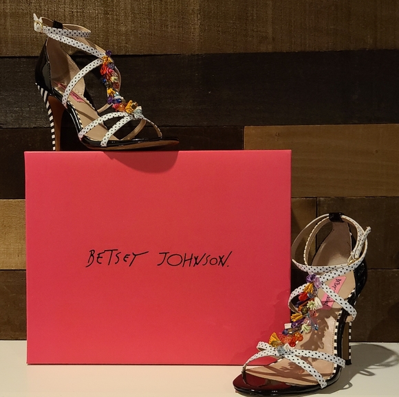 Betsy Johnson Sandals - Picture 2 of 4
